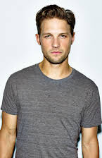 Michael Cassidy som Max Turner
