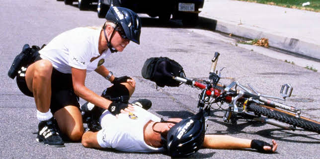 12:00: Pacific Blue (S3 E5) (S3) | TV6 | 3/17 2026