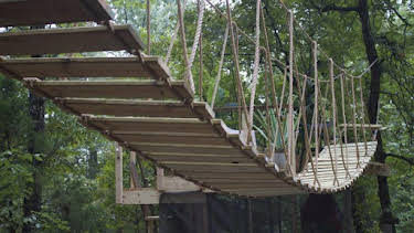 12:00 PM: Building Off The Grid (S6) | Discovery Channel | 4/9 2026