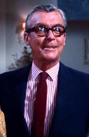 Dan Tobin as Lawyer