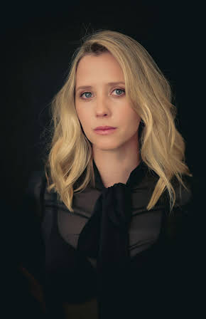 Lindsay Musil as 