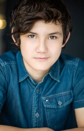 Nico Bustamante as 