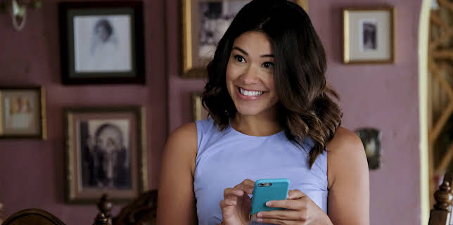 21:50: Jane the Virgin (S4 E2) (S4) | Viasat Series | 11/22 2025