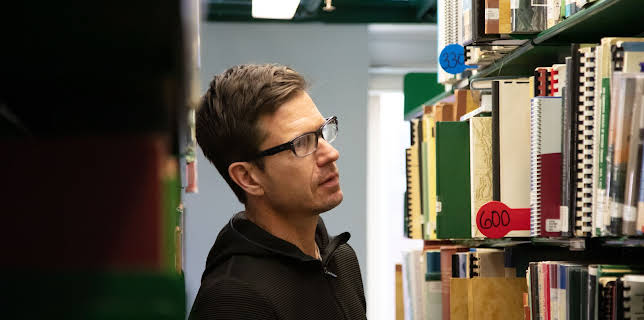 02:48: Paranormal Declassified (S1 E1) (S1) | Discovery Science | 12/14 2025