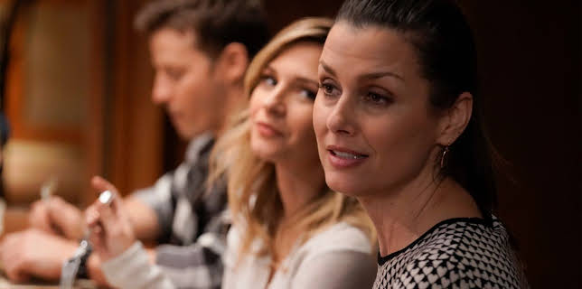 10:00 PM: Blue Bloods (S9 E18) (S9) | 5 USA | 2/5 2026