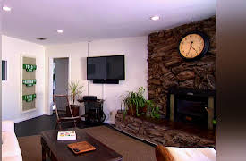 House Hunters Renovation, Season 1: Living Room-Turned Bedroom