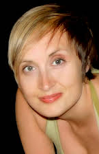 Kerry Williamson som Director