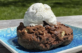 Symon's Dinners Cooking Out, Season 1: Dad's Sticky Ribs and Cookies