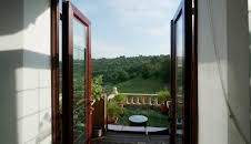 En plats på landet (S32 E38)