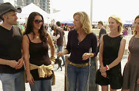 Flea Market Flip, Season 1: Urban Upcyclers vs. Creative Best Friends