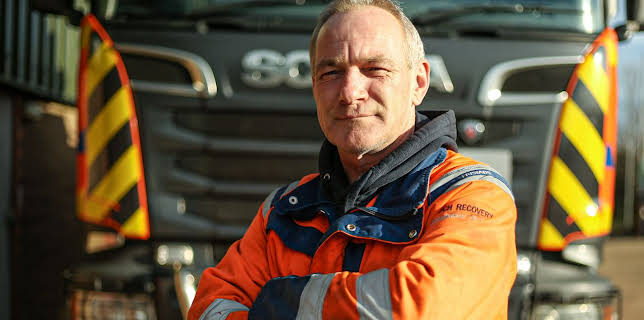 3:00 AM: Trucking Hell (S5 E20) (S5) | Paramount | 2/11 2026