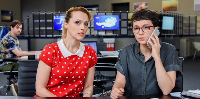 08:25: Walking on Sunshine (S03/E02) | One | 12/6 2025