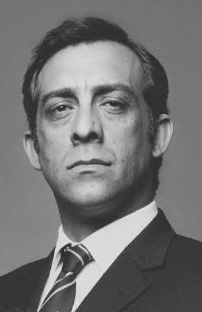 Moreno Borja as 
