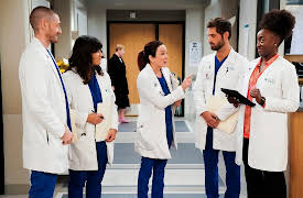 Carol's Second Act, Season 1: Peer Evaluations