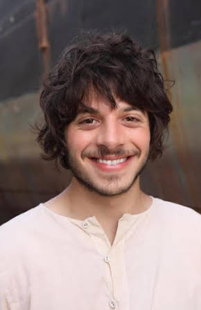 Dimitri Leonidas as 