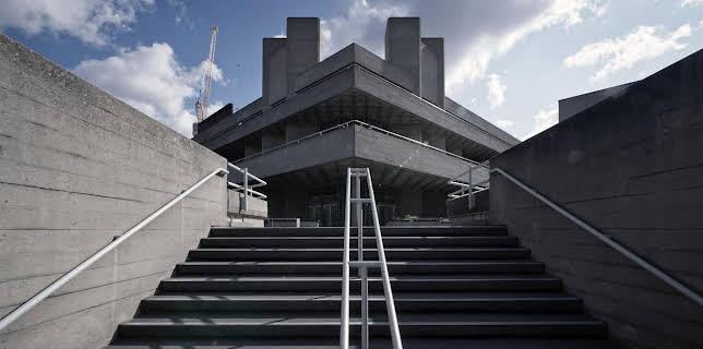 09:33: Schrecklich schöne Bausünden | Arte | 11/23 2025