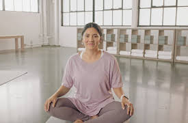 Yoga with Xochilt: 10-Min Yoga: Lower-Body Restorative Sequence
