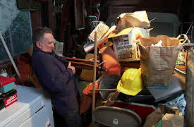 Hoarding: Buried Alive: Life on Fire