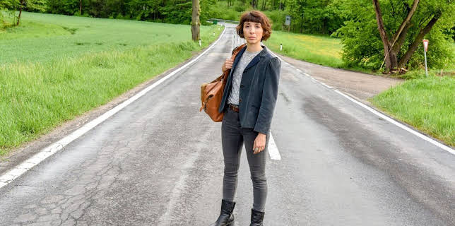 23:20: Vorstadtweiber (S06/E11) | One | 2/5 2026