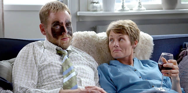 14:35: Side om side: Sentermaskot | NRK 3 | 2/20 2026