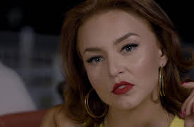 Tres Veces Ana season-1: Tres Veces Ana Capítulo 1