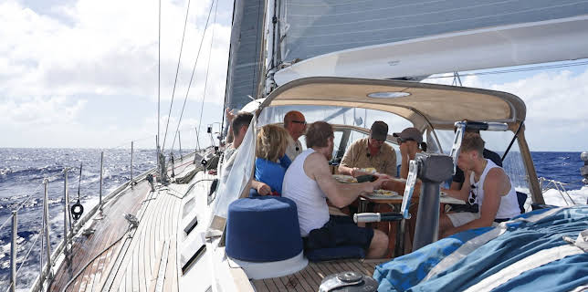 20:00: Över Atlanten (S9 E7) (S9) | Kanal 5 | 10/17 2025