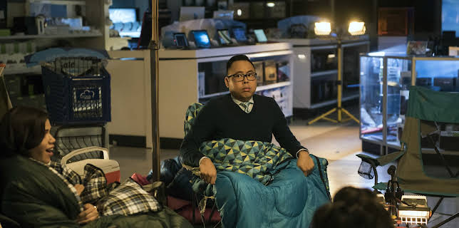 19:40: Superstore (S1 E9) (S1) | Viasat Series | 11/26 2025