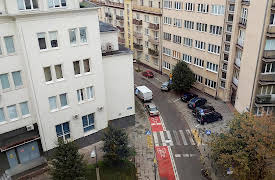 House Hunters International: Volume 7, Season 152: Newly Single in Warsaw, Poland