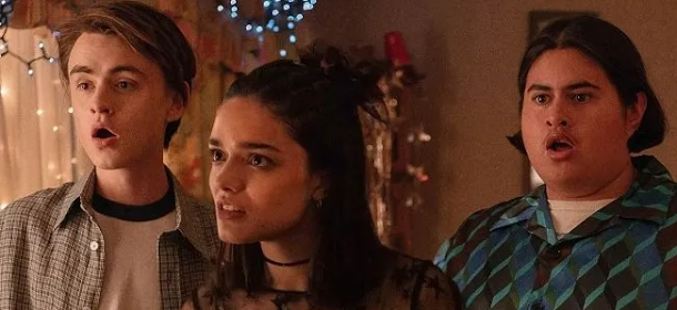 Y2K starring Rachel Zegler has released official trailer.