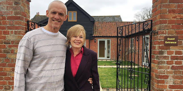 5:15 PM: Four in a Bed | More 4 | 12/1 2025