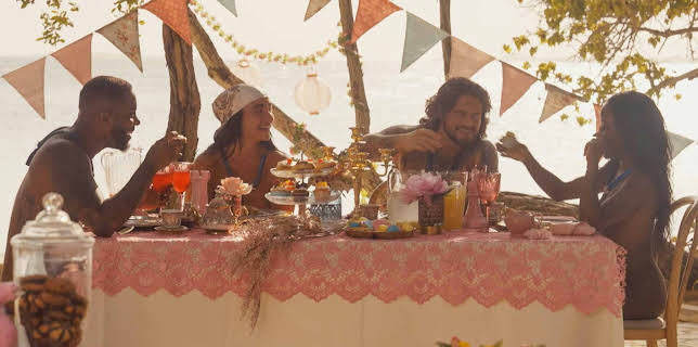 10:00 PM: New: Dating Naked UK | E4 | 12/9 2025