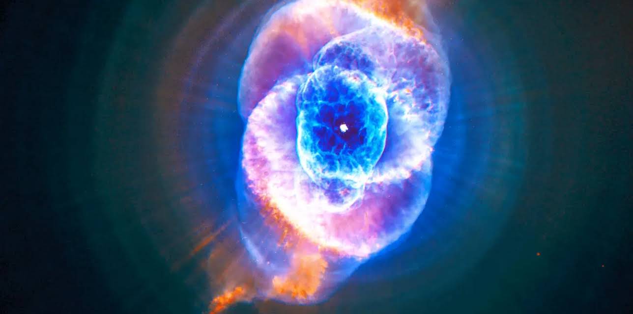 Experiencing Hubble: Understanding the Greatest Images of the Universe