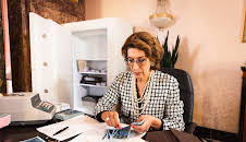 Die verschwundenen Millionen der DDR - Frau Fini und die SED