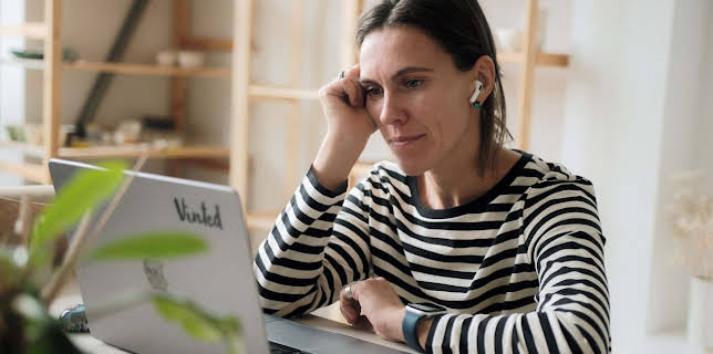 09:25: Re: Hightech und Patriotismus - Litauens Karrierefrauen | HR Fernsehen | 3/8 2026