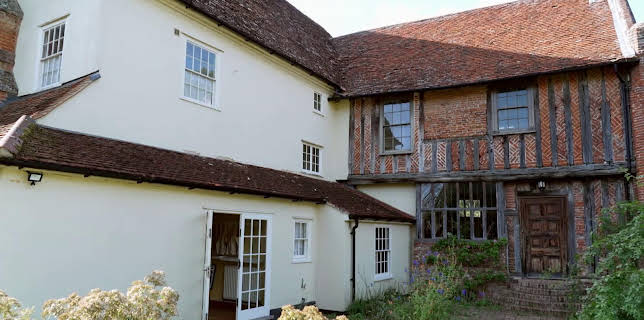 04:20: En plats på landet (S31 E49) (S31) | TV8 | 3/13 2026