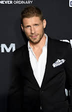 Matt Lauria som 