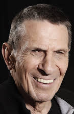 Leonard Nimoy como Director