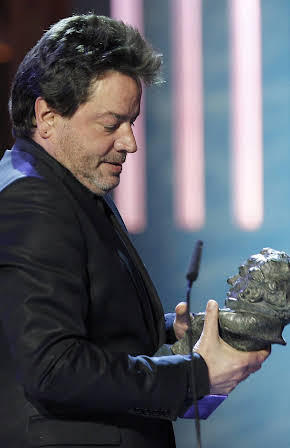 Enrique Urbizu as Director