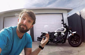 Throttle Out Commute: 2018 Indian Scout Bobber