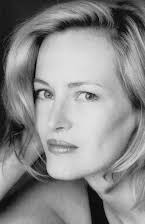 Gabrielle Lazure como 