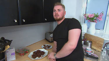 2:00 PM: Come Dine with Me | 4 Seven | 12/29 2025