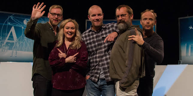 01:00: Brille (S3 E8) (S3) | TVNorge | 12/3 2025