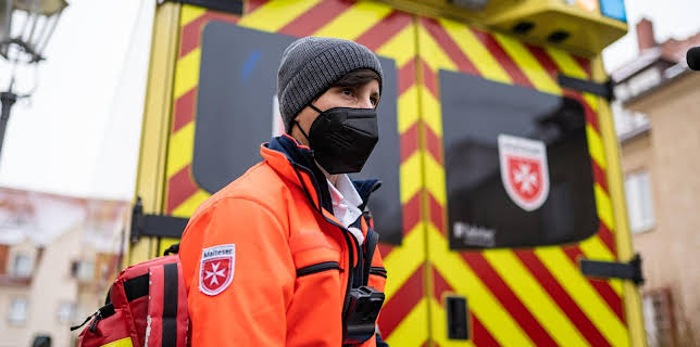 12:00: Lebensretter hautnah - Wenn jede Sekunde zählt | Sat1 | 12/15 2025