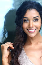 Anupriya Goenka som 