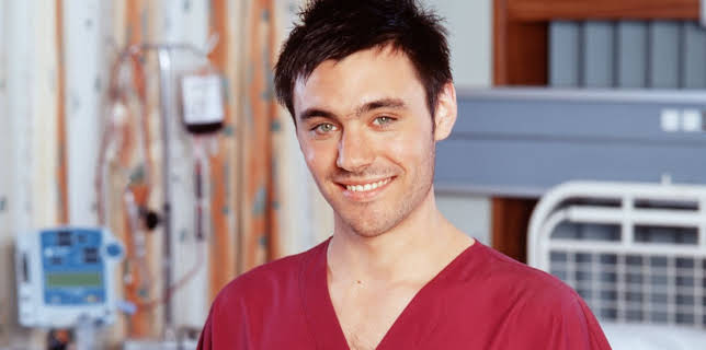 9:35 AM: Classic Holby City (S5 E36) (S5) | Drama | 1/9 2026