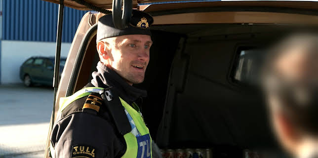 11:35: Grensevakten Sverige (S4 E9) (S4) | MAX | 12/10 2025