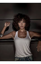 Judith Diakhate como Nyela