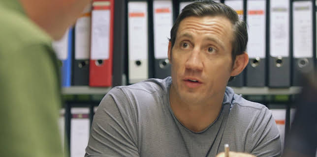 02:00: Hunting Hitler (S3 E2) (S3) | TV10 | 2/18 2026