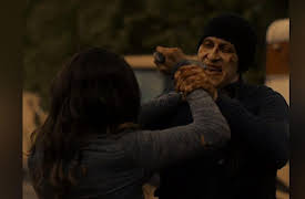 Van Helsing, Season 1: He's Coming