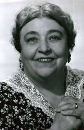 Jane Darwell as 